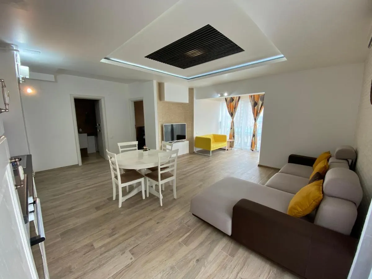 Sunny Deluxe Apartment Cosmopolis Stefanestii de Jos